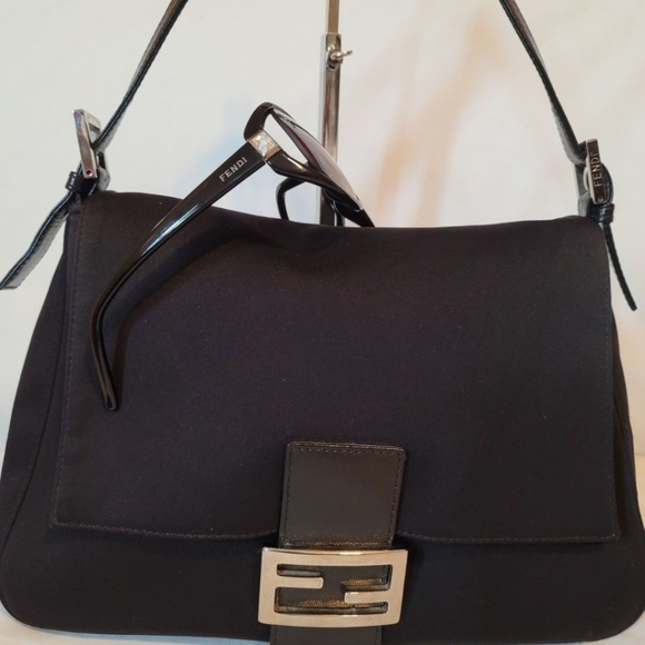 🖤🖤Fendi Neoprene Black Mama Baguette🖤🖤 - Picture 5 of 17